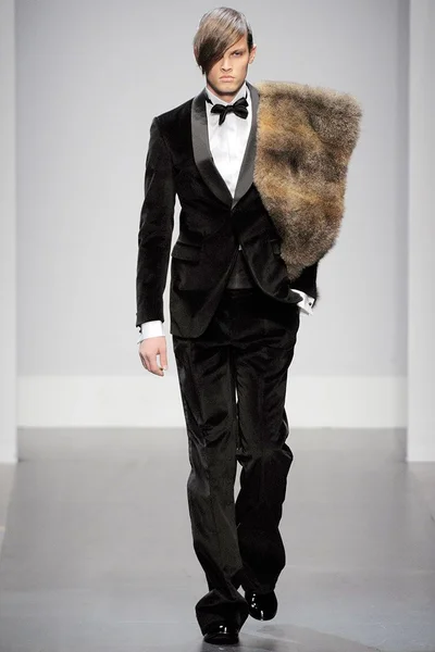 Look 34